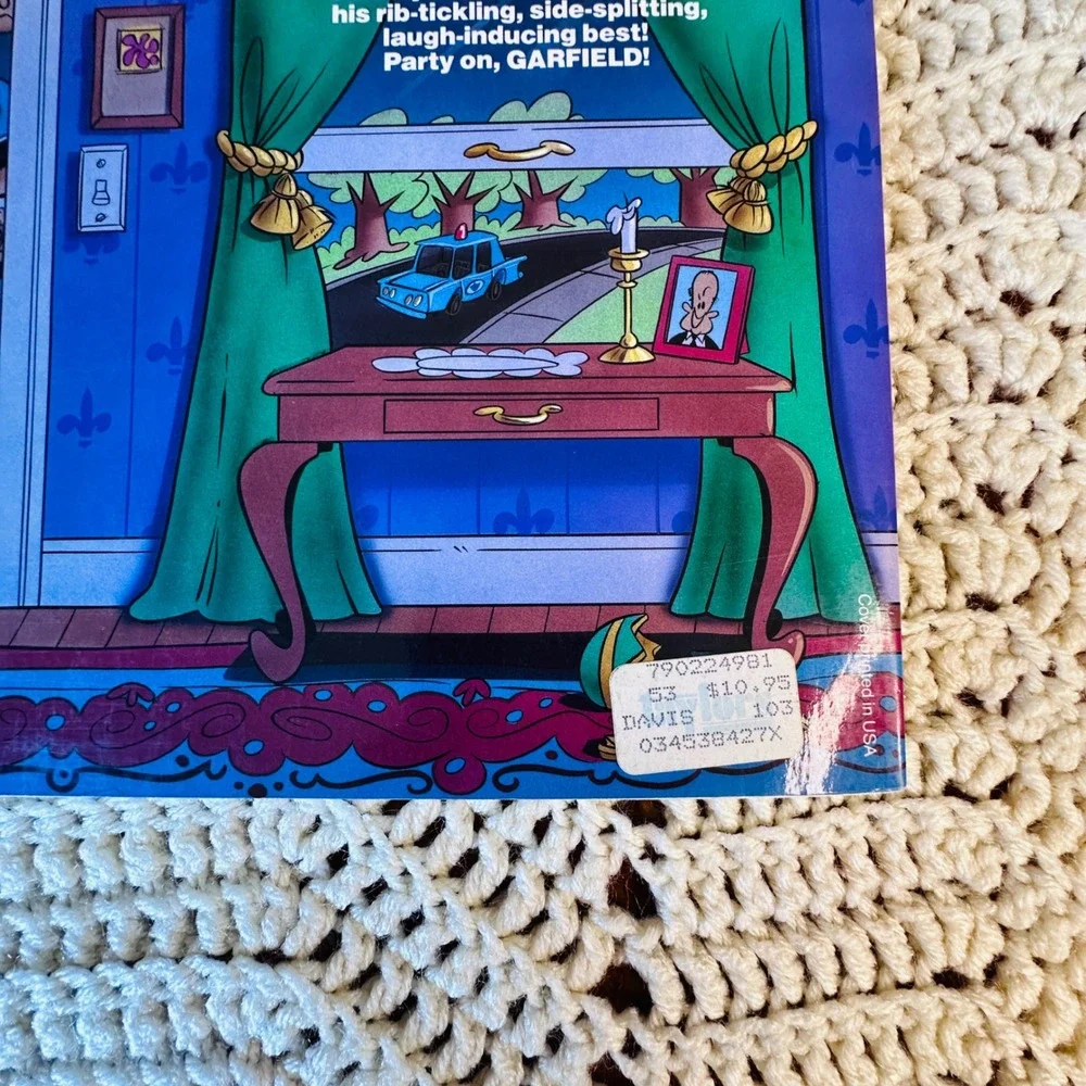 The 7th Garfield Treasury Jim Davis Sunday Comics Collection 1993 Paperback